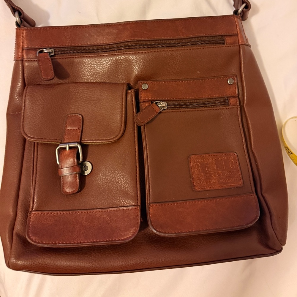 Relic Brand Burnt Crossbody
Bag Organizer Pockets Shoulder
Handbag